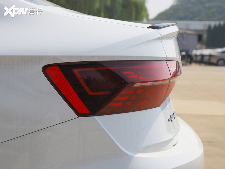 2020v 280TSI DSG R-Line (gu)VI