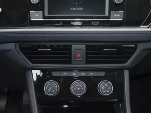 2020200TSI DSGm VI {L