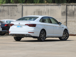 2020280TSI DSG R-Line VI w^