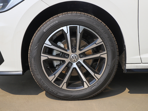 2020款280TSI DSG R-Line 国VI 轮圈