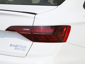 2020280TSI DSG R-Line VI ^