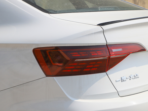 2020280TSI DSG R-Line VI ^