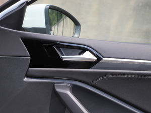 2020280TSI DSG R-Line VI g