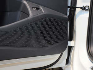 2020280TSI DSG R-Line VI g