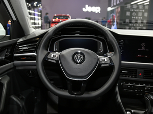 2020款280TSI DSG豪华型 国VI 方向盘