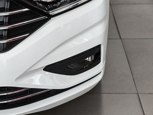 2020款200TSI 手动舒适型 国VI 前雾灯