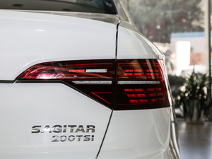 2020款200TSI 手动舒适型 国VI 尾灯
