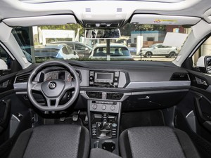 2020款200TSI 手动舒适型 国VI 内饰全景
