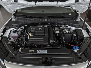2020款200TSI 手动舒适型 国VI 发动机