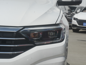2020款280TSI DSG舒适型 国VI 大灯