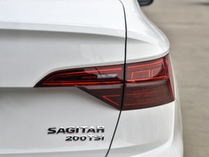 2020款200TSI DSG舒适型 国V 尾灯