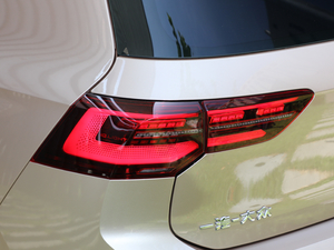 2021280TSI DSG R-Line (ji)^