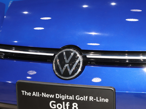 2021280TSI DSG R-Line ^