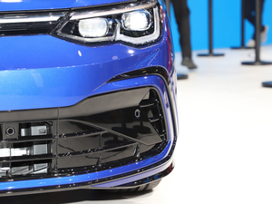 2021280TSI DSG R-Line ^