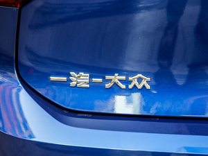 2021280TSI DSG R-Line (ji)^