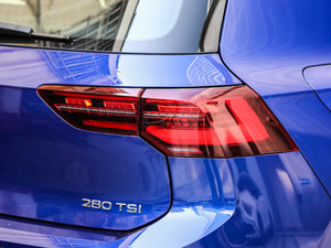 2021280TSI DSG R-Line (ji)^