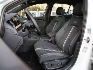 2021280TSI DSG R-Line {