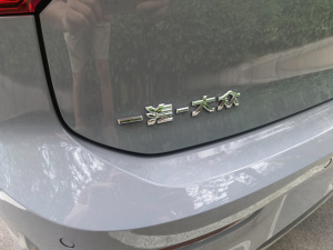 2021280TSI DSG R-Line ^