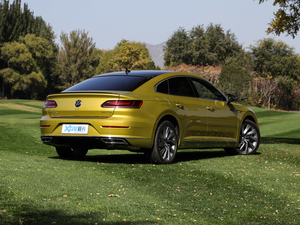 2021款380TSI 耀目版 整体外观