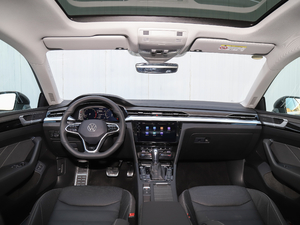 2021款380TSI 耀目版 内饰全景