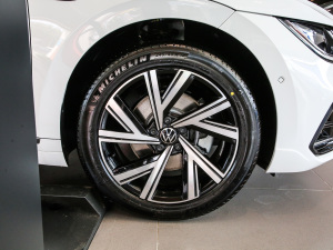 2021款380TSI 夺目版 轮圈