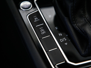 2021款380TSI 夺目版 中控区