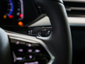 2021款380TSI 夺目版 中控区