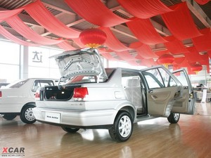 2009款1.6L 手动前卫 整体外观