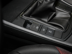 20211.5L ք(dng)m(lin) v܇Ƅ(dng)