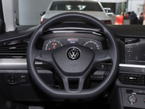 20211.5L քӕr(lin) P