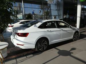 2021款280TSI DSG豪华智联版 整体外观