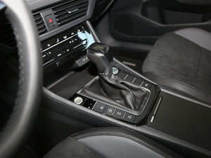 2021款280TSI DSG豪华智联版 换挡杆