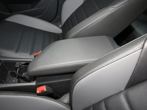 2021款200TSI DSG舒适智联版 中央扶手箱