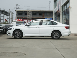 2021款200TSI 手动舒适智联版 正侧（左）