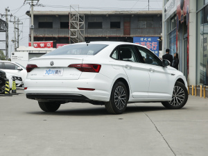 2021款200TSI 手动舒适智联版 整体外观