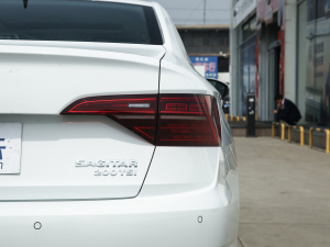 2021款200TSI 手动舒适智联版 尾灯