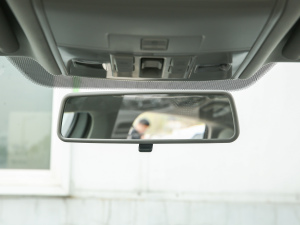 2021款200TSI 手动舒适智联版 车内后视镜