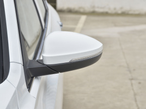 2021款200TSI DSG超越版 后视镜