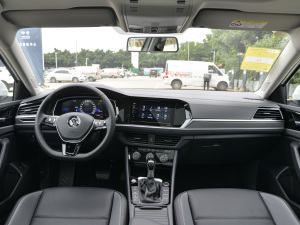 2021款200TSI DSG超越版 内饰全景