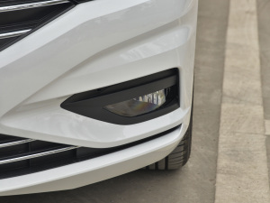 2021款280TSI DSG 30周年纪念版 前雾灯