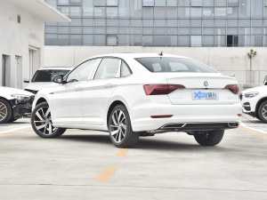 2021款280TSI DSG卓越版 左后45度