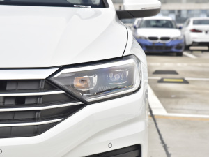 2021款280TSI DSG卓越版 大灯