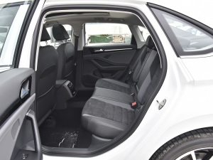 2021款280TSI DSG卓越版 后排空间