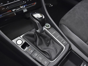 2021款280TSI DSG卓越版 换挡杆