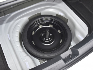 2021款280TSI DSG卓越版 备胎