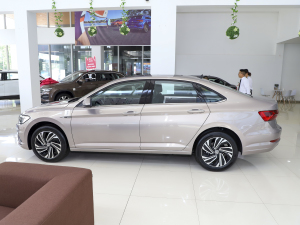 2021款280TSI DSG超越版 正侧（左）