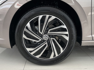 2021款280TSI DSG超越版 轮圈