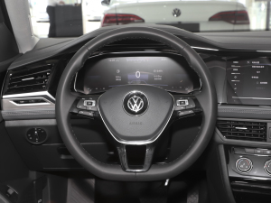 2021款280TSI DSG超越版 方向盘