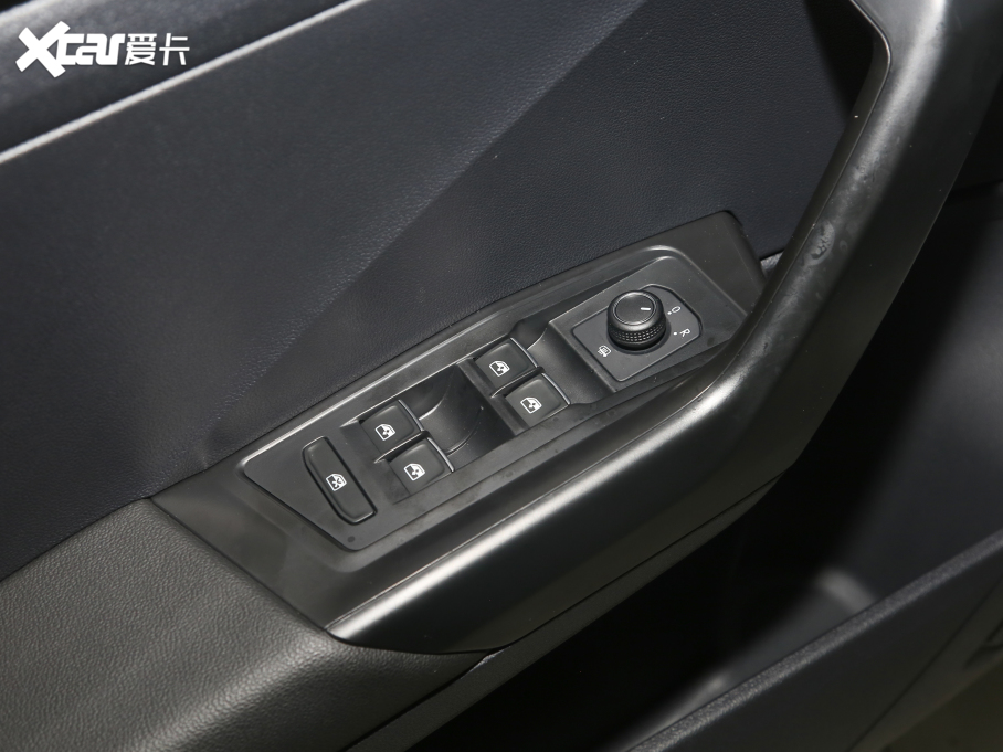 2021T-ROC̽ 30o 280TSI DSGm