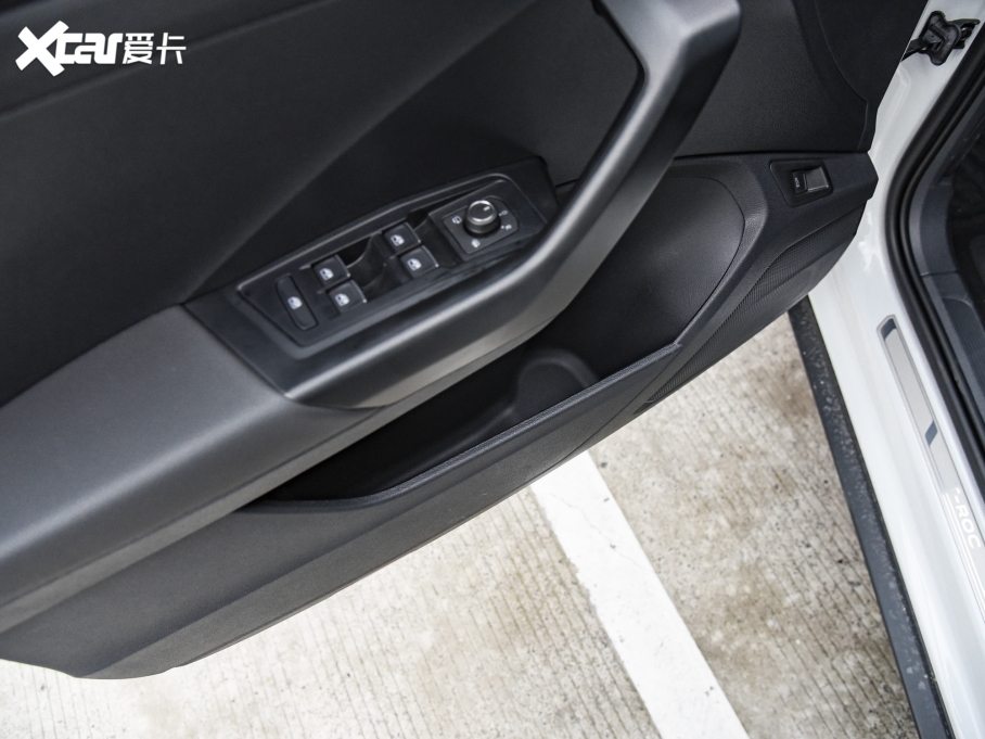 2021T-ROC̽ Ŀ 280TSI DSG(q)A(lin)